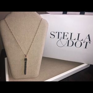 Stella & Dot Stone Rebel Pendant in Rose Gold